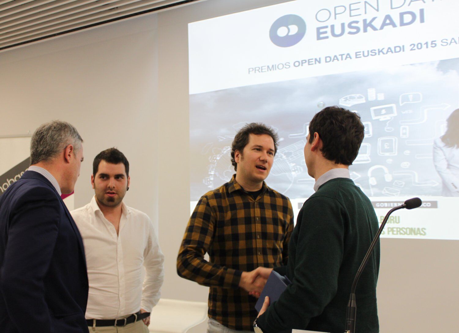 Entrega del Premio Open Data Euskadi 2015 a Irontec y The Makery