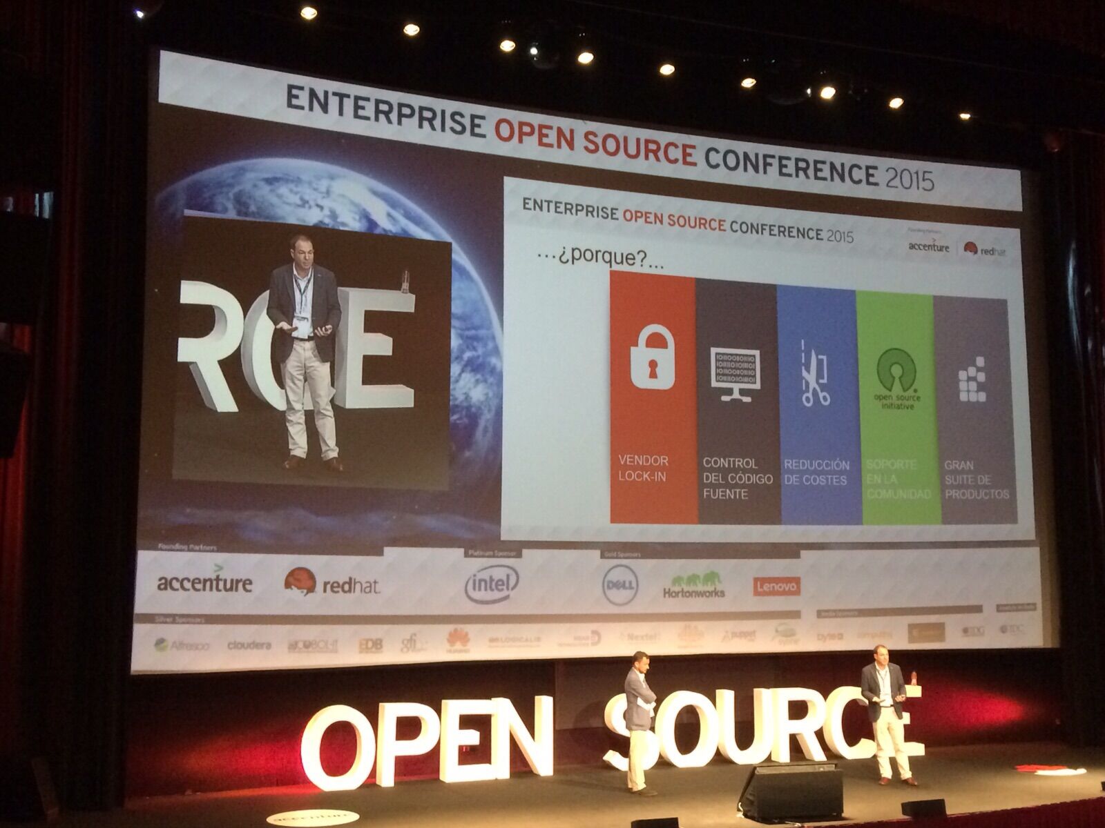 Escenario de la Open Source Conference (EOSC)