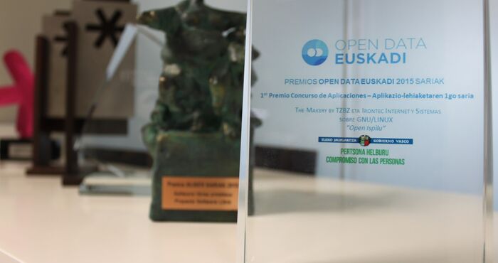 ¡Tenemos el trofeo del Premio Open Data Euskadi!